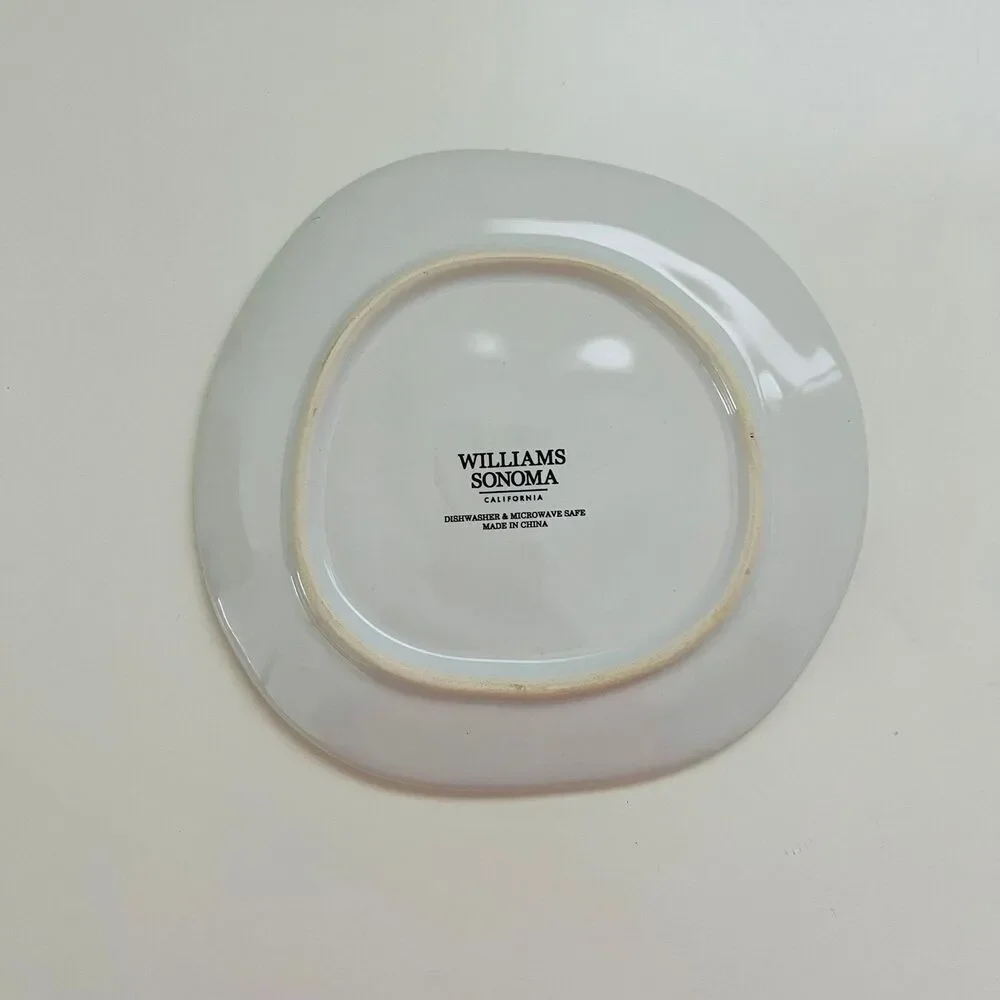 WILLIAMS SONOMA Stoneware Valentine's Day Heart Appetizer Plates, Set of 4
